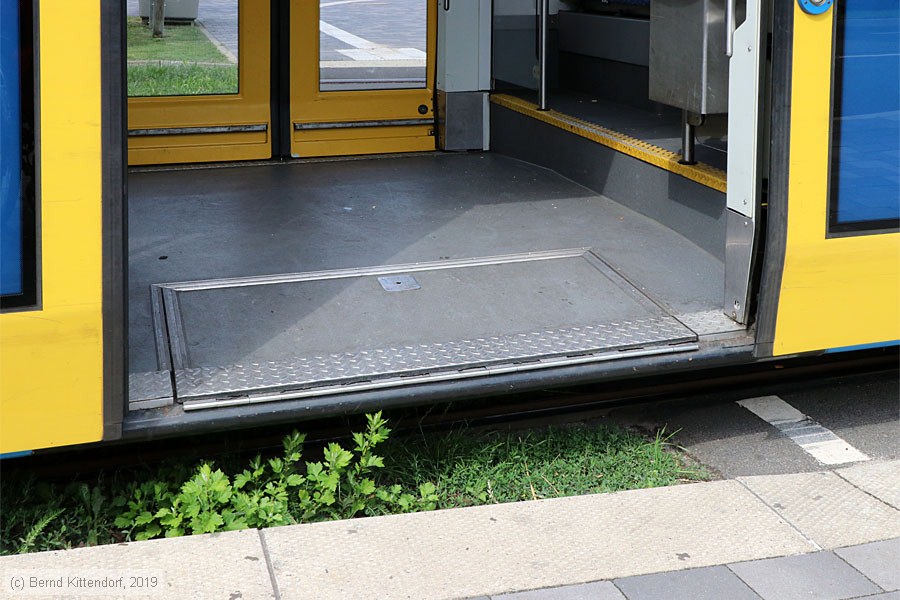 Stra&szlig;enbahn Kassel - 636 - Innenansicht
/ Bild: kassel636_bk1908130097.jpg