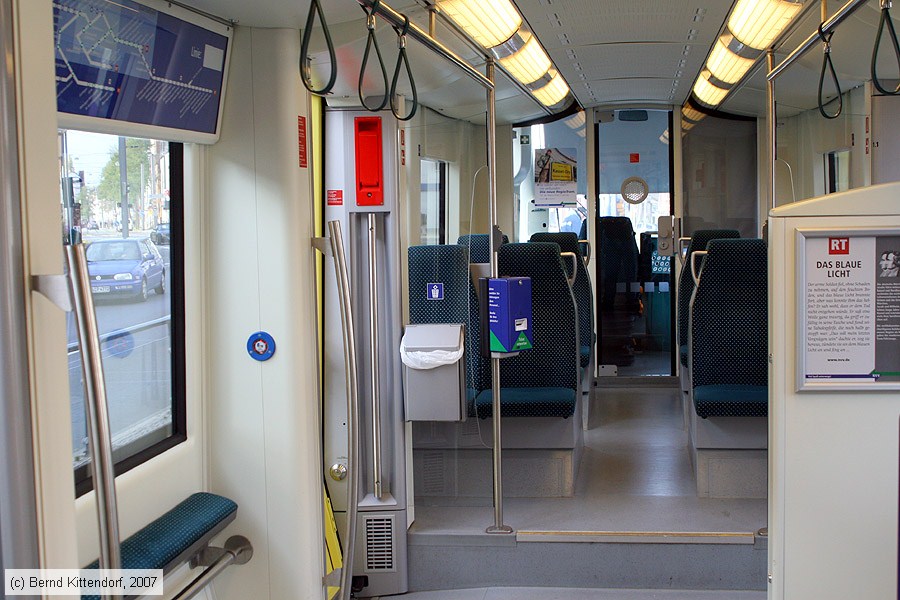 RegioTram Kassel - 702 - Innenansicht 
/ Bild: kassel702_bk0710280138.jpg