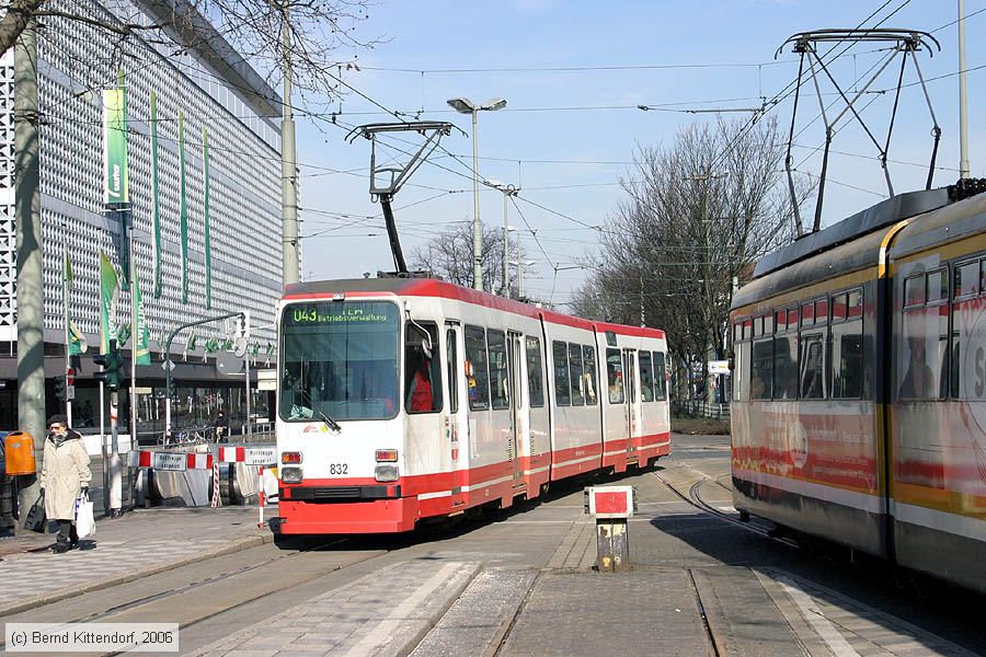Straßenbahn Krefeld - 832
/ Bild: krefeld832_bk0603140068.jpg