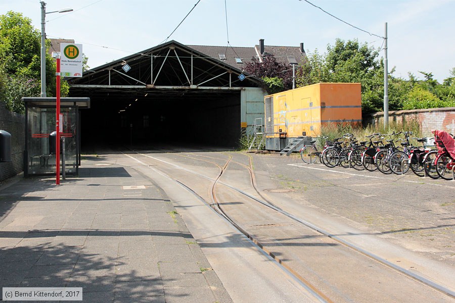 Straßenbahn Krefeld - Anlagen
/ Bild: krefeldanlagen_bk1706200205.jpg