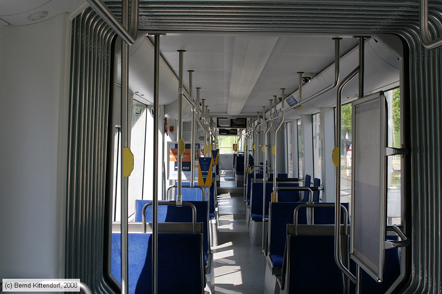 Stra&szlig;enbahn Leipzig - 1222 - Innenansicht
/ Bild: leipzig1222_bk0805060001.jpg