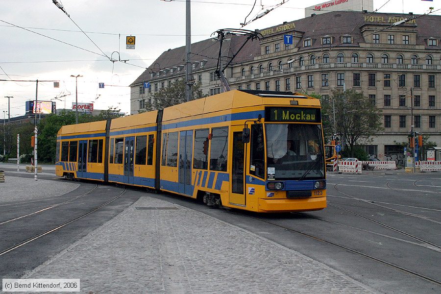 Straßenbahn Leipzig - 1123
/ Bild: leipzig1123_bk0605140356.jpg Straßenbahn Leipzig - 1123
/ Bild: leipzig1123_bk0605140356.jpg