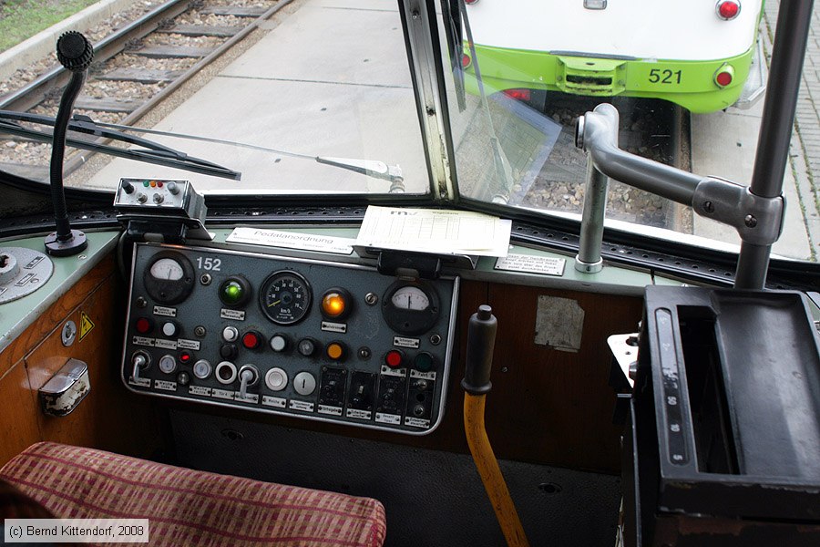 Straßenbahn Ludwigshafen - 152 - Innenansicht
/ Bild: vbl152_bk0803160161.jpg