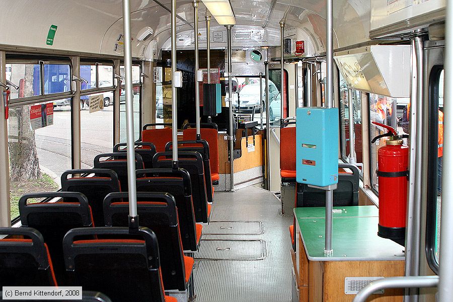 Stra&szlig;enbahn Ludwigshafen - 153 - Innenansicht 
/ Bild: vbl153_bk0803160285.jpg
