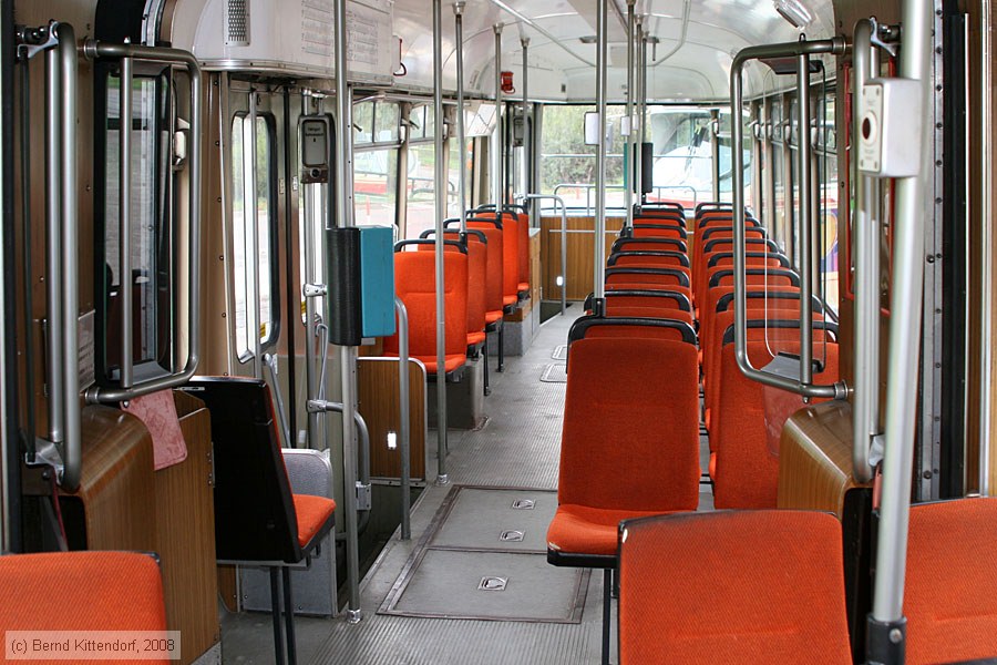 Straßenbahn Ludwigshafen - 154 - Innenansicht
/ Bild: vbl154_bk0803160338.jpg