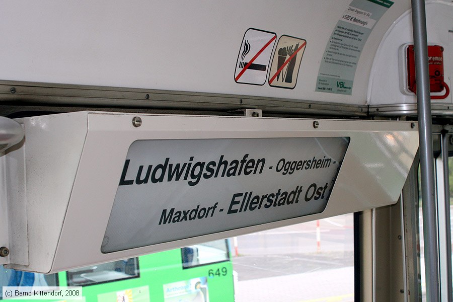 Straßenbahn Ludwigshafen - 154 - Innenansicht
/ Bild: vbl154_bk0803160340.jpg