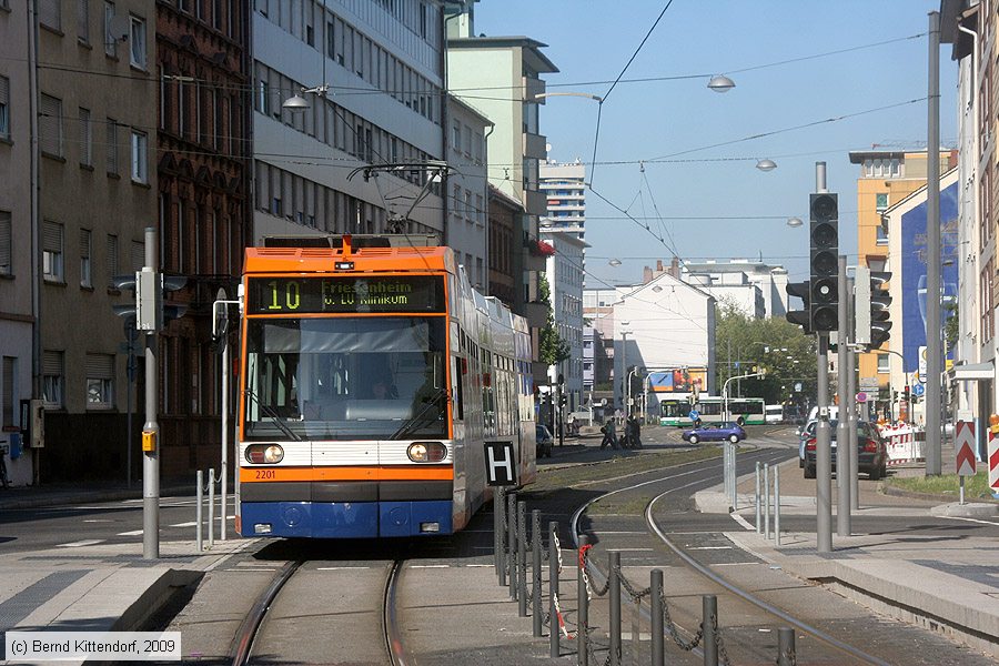 Straßenbahn Ludwigshafen - 2201
/ Bild: rnv2201_bk0908010011.jpg