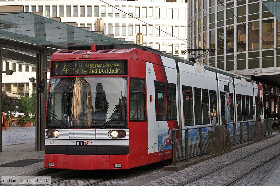 Straßenbahn Ludwigshafen - 203
/ Bild: vbl203_bk0706100010.jpg