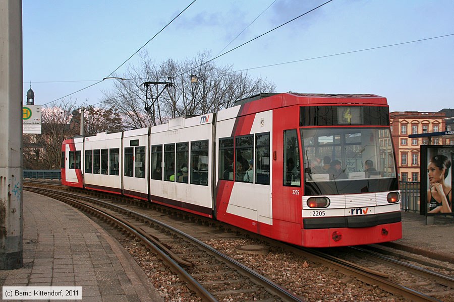 Straßenbahn Ludwigshafen - 2205
/ Bild: rnv2205_bk1102080045.jpg