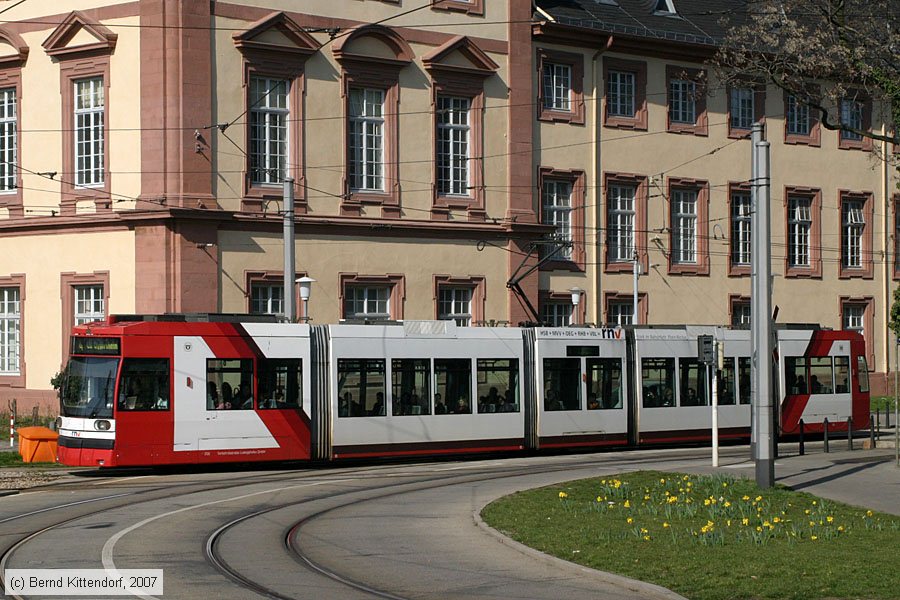 Straßenbahn Ludwigshafen - 206
/ Bild: vbl206_bk0703110063.jpg