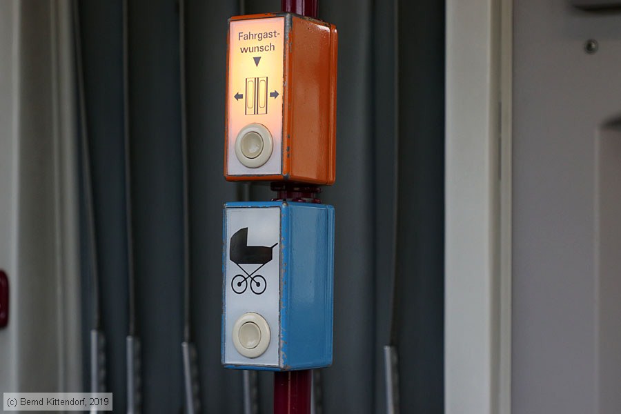 Straßenbahn Ludwigshafen - 2207 - Innenansicht
/ Bild: rnv2207_bk1907140003.jpg Straßenbahn Ludwigshafen - 2207 - Innenansicht
/ Bild: rnv2207_bk1907140003.jpg