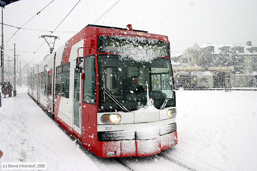 Straßenbahn Ludwigshafen - 207
/ Bild: vbl207_bk0603030138.jpg