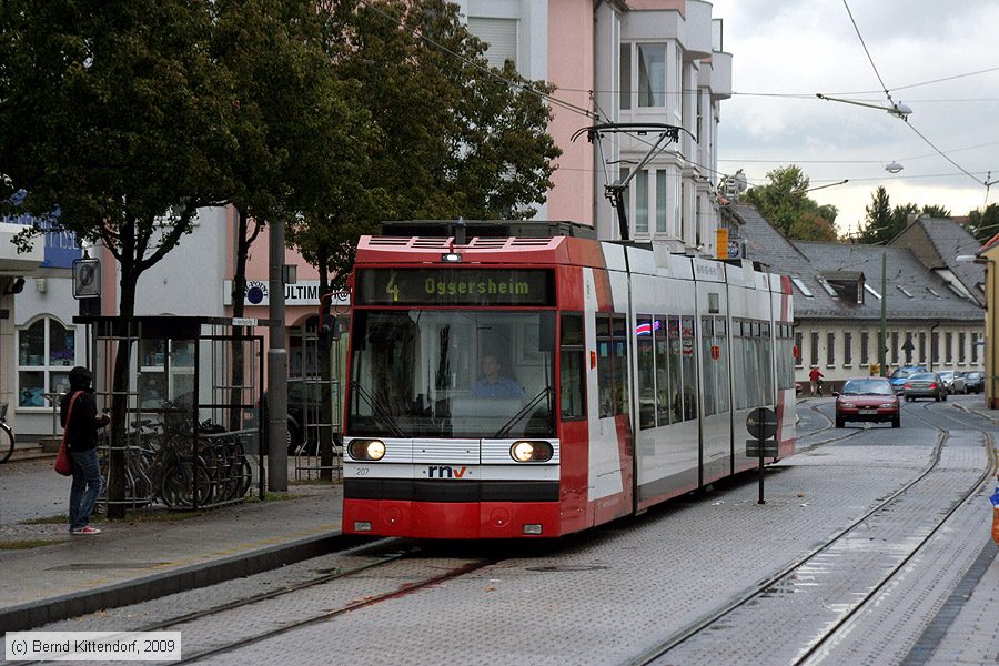 Straßenbahn Ludwigshafen - 207
/ Bild: vbl207_bk0909140011.jpg Straßenbahn Ludwigshafen - 207
/ Bild: vbl207_bk0909140011.jpg