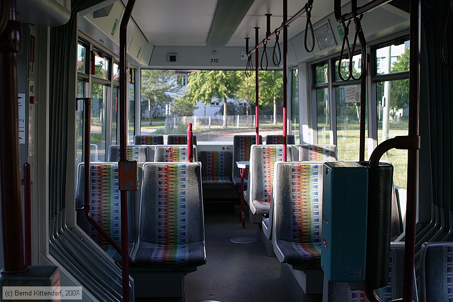 Straßenbahn Ludwigshafen - 212 - Innenansicht
/ Bild: vbl212_bk0708010011.jpg
