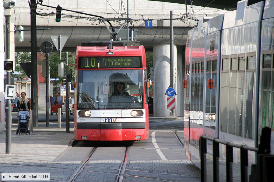 Straßenbahn Ludwigshafen - 212
/ Bild: vbl212_bk0906030102.jpg