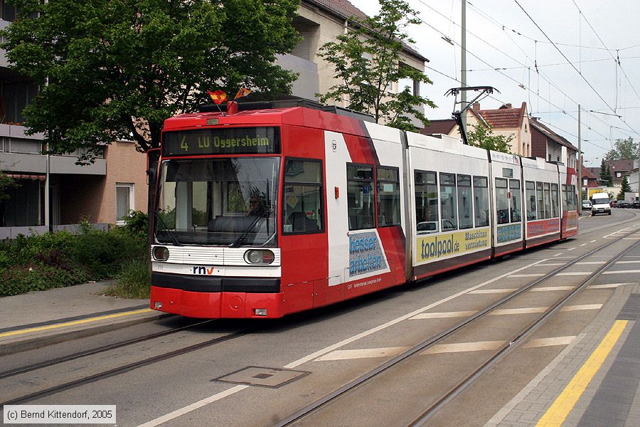 Straßenbahn Ludwigshafen - 212
/ Bild: vbl212_e0018707.jpg