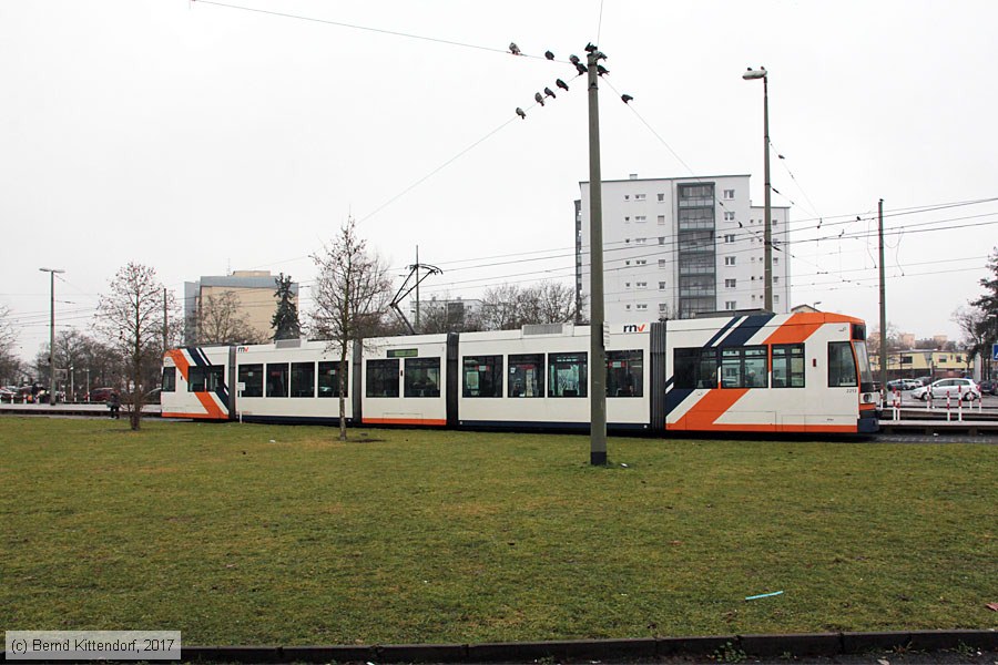 Straßenbahn Ludwigshafen - 2213
/ Bild: rnv2213_bk1712200004.jpg