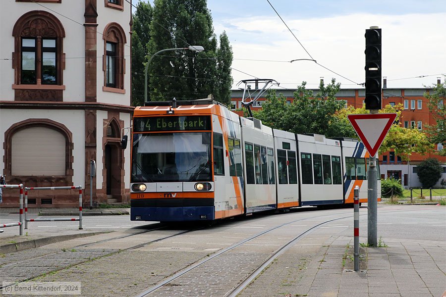 Straßenbahn Ludwigshafen - 2213
/ Bild: rnv2213_bk2407060011.jpg