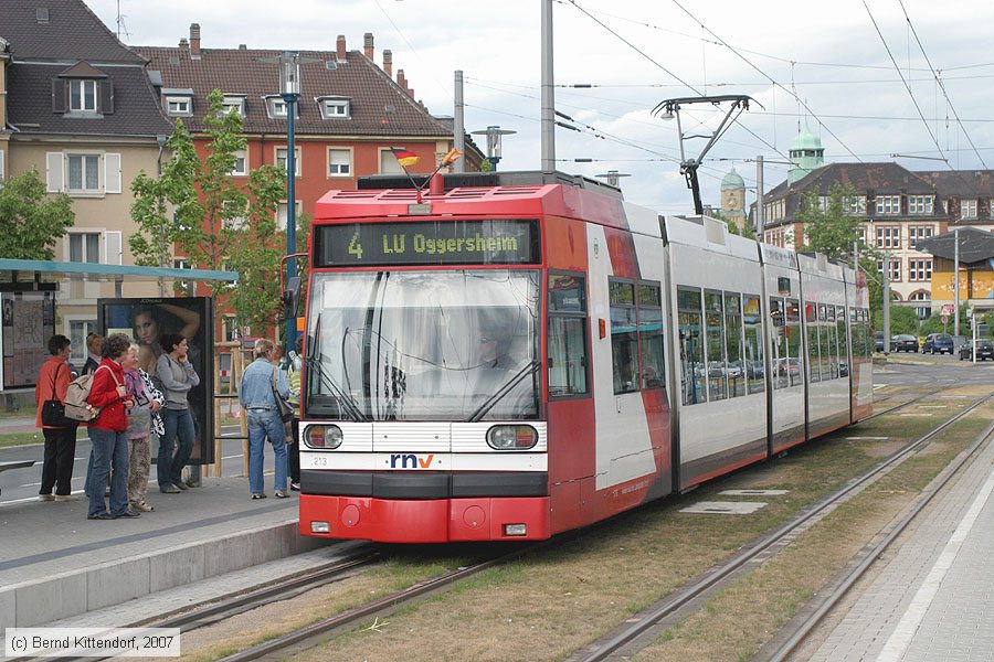 Straßenbahn Ludwigshafen - 213
/ Bild: vbl213_bk0705080083.jpg