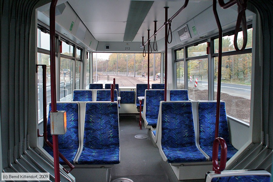 Straßenbahn Ludwigshafen - 213 - Innenansicht
/ Bild: vbl213_bk0910290034.jpg Straßenbahn Ludwigshafen - 213 - Innenansicht
/ Bild: vbl213_bk0910290034.jpg