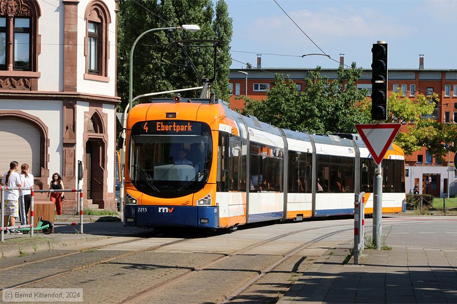 Straßenbahn Ludwigshafen - 2215
/ Bild: rnv2215_bk2408050009.jpg