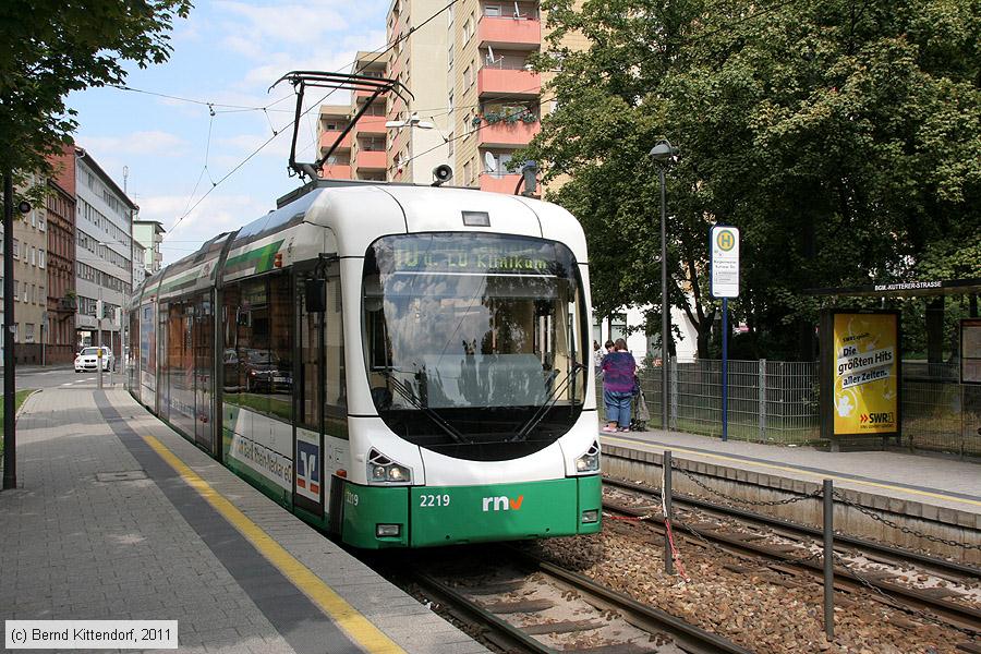 Straßenbahn Ludwigshafen - 2219
/ Bild: rnv2219_bk1106300013.jpg
