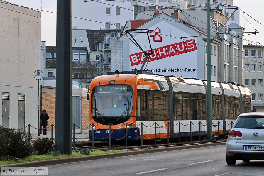 Straßenbahn Ludwigshafen - 2219
/ Bild: rnv2219_bk2102220013.jpg