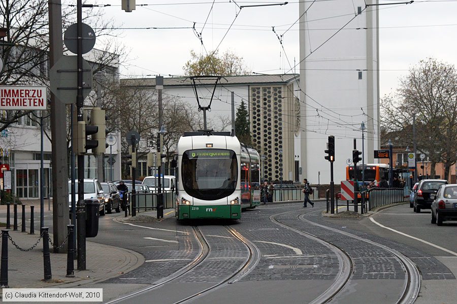Straßenbahn Ludwigshafen - 2219
/ Bild: rnv2219_cw1011170062.jpg