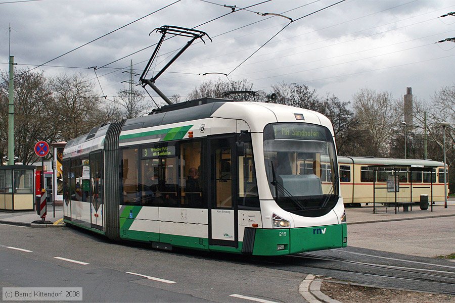 Straßenbahn Ludwigshafen - 219
/ Bild: vbl219_bk0803100128.jpg