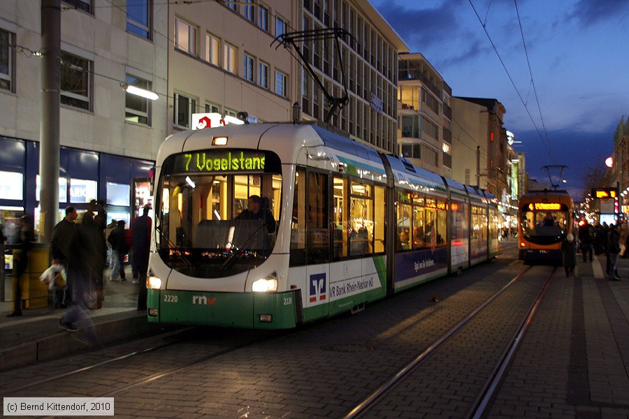 Straßenbahn Ludwigshafen - 2220
/ Bild: rnv2220_bk1011270088.jpg