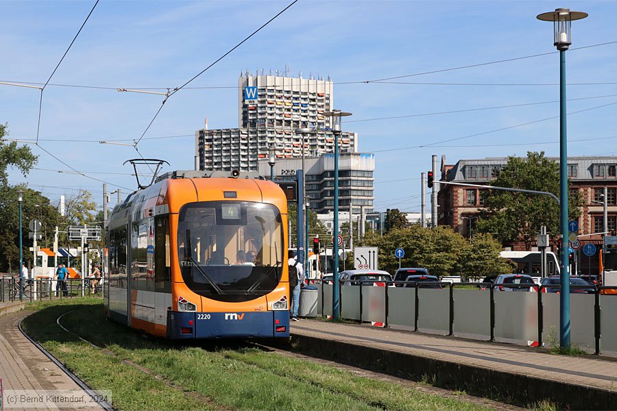 Straßenbahn Ludwigshafen - 2220
/ Bild: rnv2220_bk2408060033.jpg