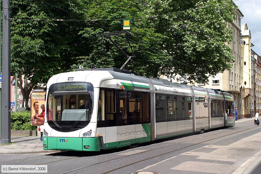 Straßenbahn Ludwigshafen - 220
/ Bild: vbl220_bk0605310004.jpg