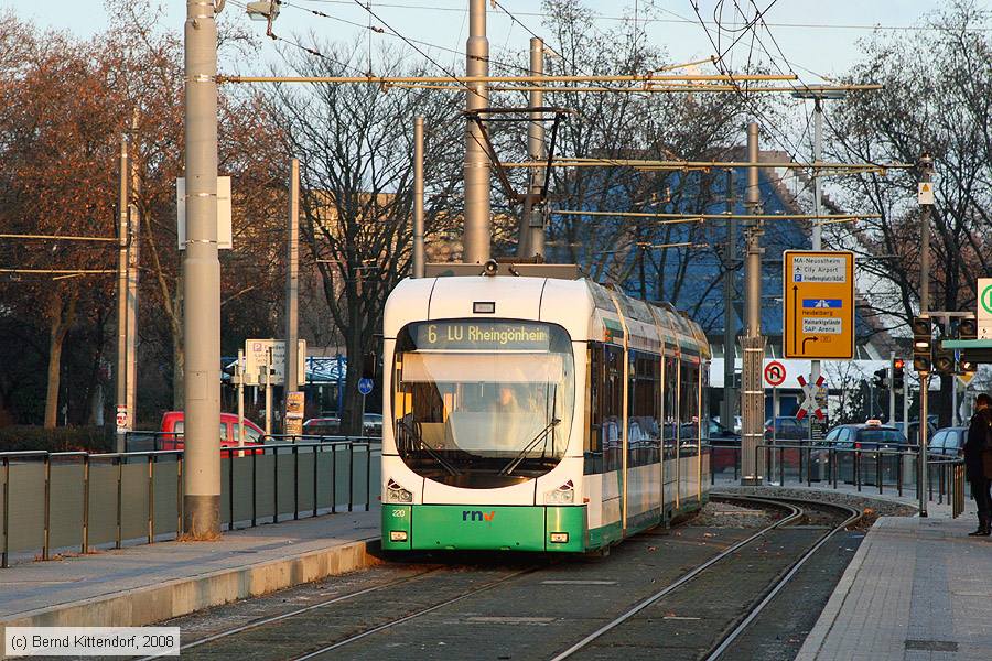 Straßenbahn Ludwigshafen - 220
/ Bild: vbl220_bk0801020067.jpg