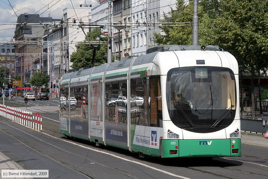 Straßenbahn Ludwigshafen - 220
/ Bild: vbl220_bk0906090001.jpg