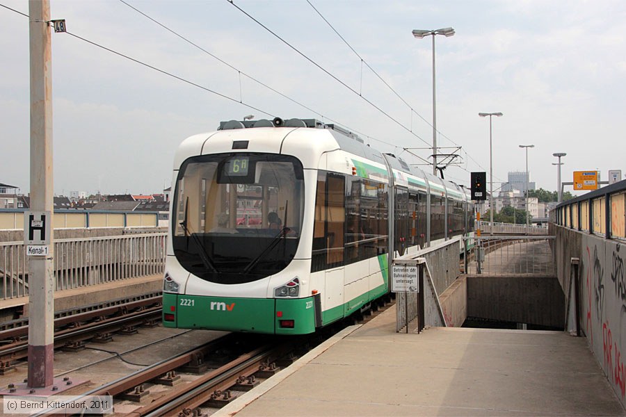Straßenbahn Ludwigshafen - 2221
/ Bild: rnv2221_bk1108250004.jpg