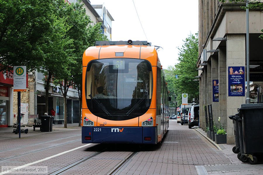 Stra&szlig;enbahn Ludwigshafen - 2221
/ Bild: rnv2221_bk2105120014.jpg
