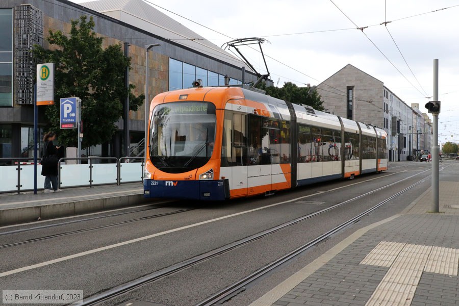 Straßenbahn Ludwigshafen - 2221
/ Bild: rnv2221_bk2309130013.jpg