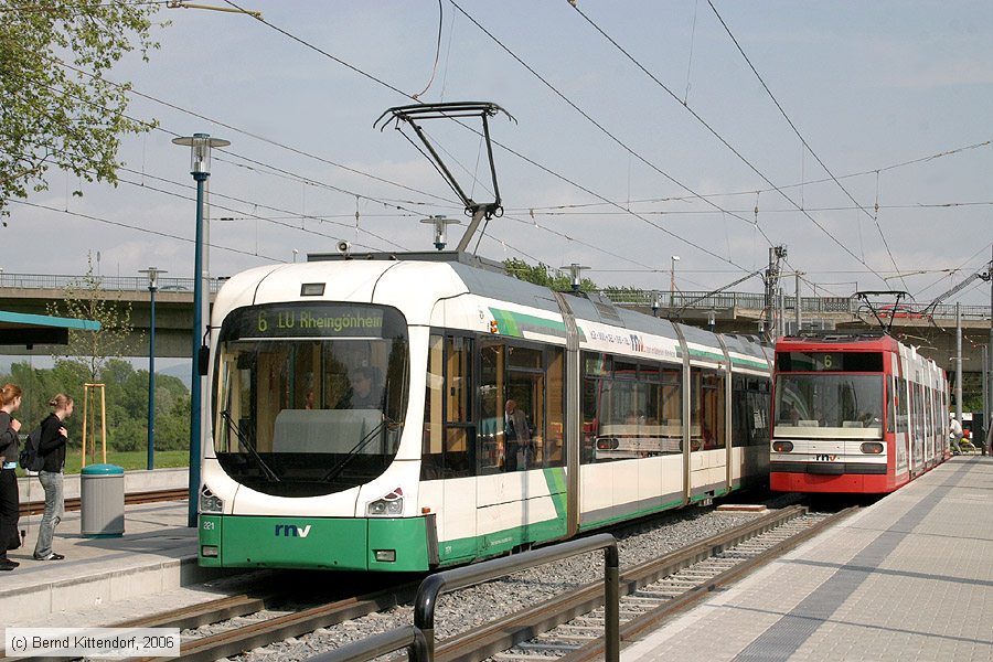 Straßenbahn Ludwigshafen - 221
/ Bild: vbl221_bk0605090045.jpg