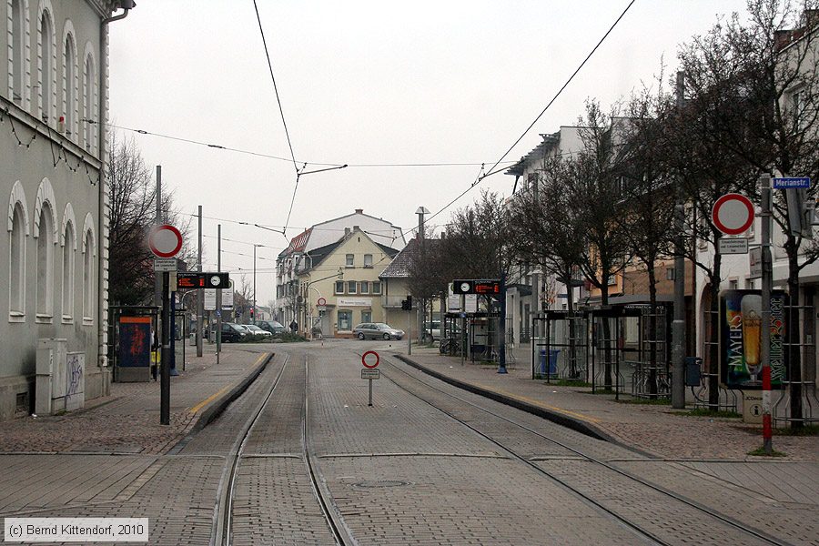 Straßenbahn Ludwigshafen - Anlagen
/ Bild: ludwigshafenanlagen_bk1011280001.jpg Straßenbahn Ludwigshafen - Anlagen
/ Bild: ludwigshafenanlagen_bk1011280001.jpg