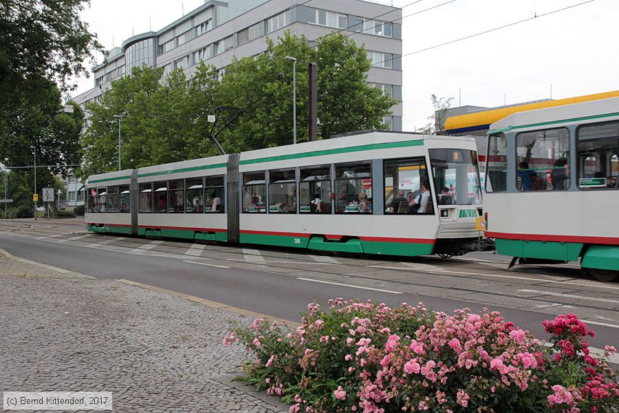 Straßenbahn Magdeburg - 1306
/ Bild: magdeburg1306_bk1707100111.jpg Straßenbahn Magdeburg - 1306
/ Bild: magdeburg1306_bk1707100111.jpg