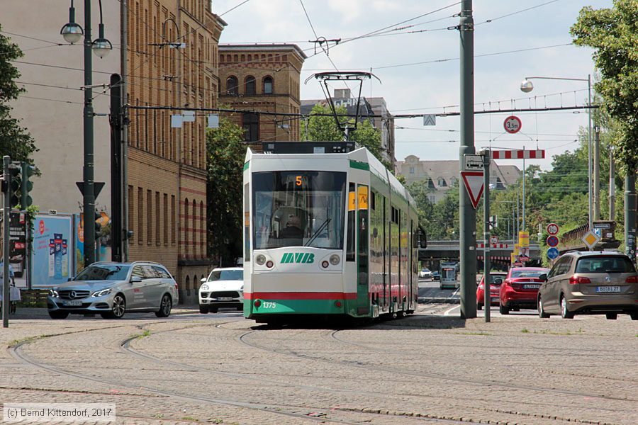 Straßenbahn Magdeburg - 1375
/ Bild: magdeburg1375_bk1707110163.jpg Straßenbahn Magdeburg - 1375
/ Bild: magdeburg1375_bk1707110163.jpg