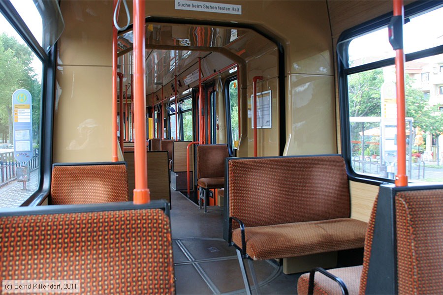 Straßenbahn Mainz - 275 - Innenansicht
/ Bild: mainz275_bk1108160113.jpg