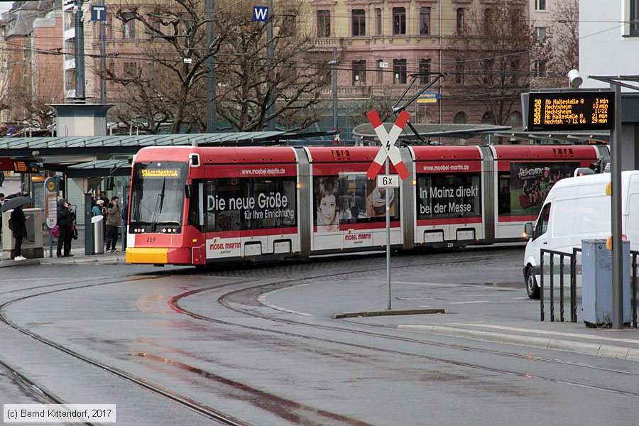 Straßenbahn Mainz - 219
/ Bild: mainz219_bk1701040038.jpg