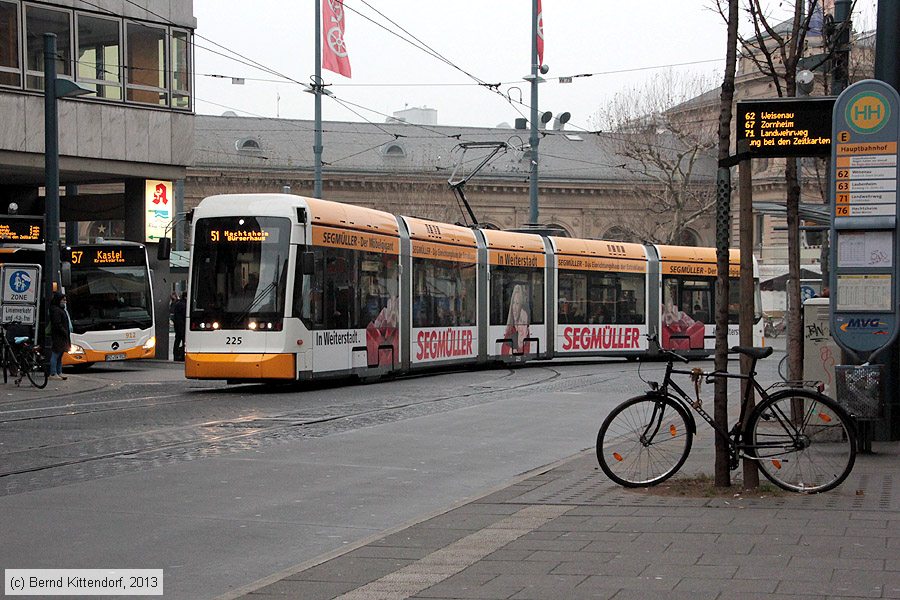 Straßenbahn Mainz - 225
/ Bild: mainz225_bk1312120018.jpg