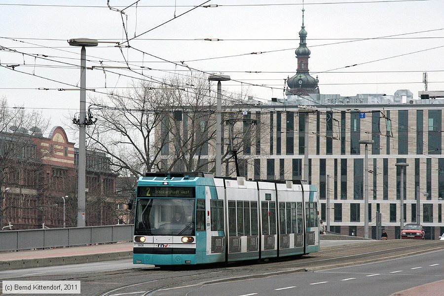 Straßenbahn Mannheim - 5608
/ Bild: rnv5608_bk1101280028.jpg