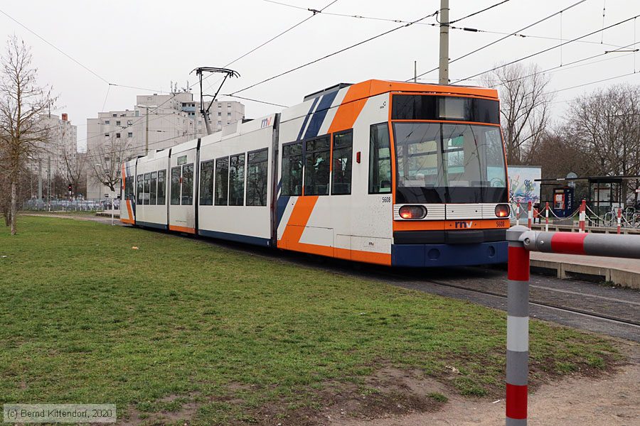 Straßenbahn Mannheim - 5608
/ Bild: rnv5608_bk2003020004.jpg