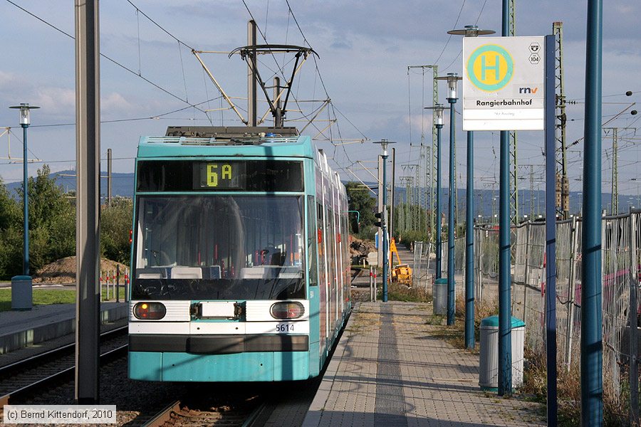 Straßenbahn Mannheim - 5614
/ Bild: rnv5614_bk1009180049.jpg Straßenbahn Mannheim - 5614
/ Bild: rnv5614_bk1009180049.jpg