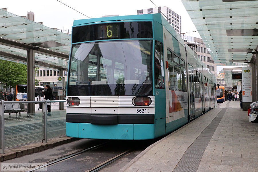 Stra&szlig;enbahn Mannheim - 5621
/ Bild: rnv5621_bk2105120011.jpg