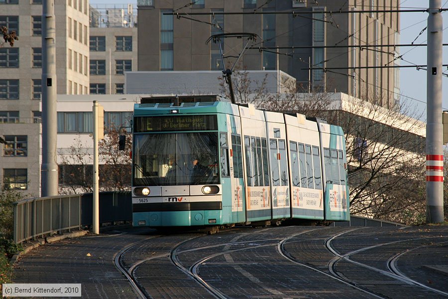 Straßenbahn Mannheim - 5625
/ Bild: rnv5625_bk1011270012.jpg
