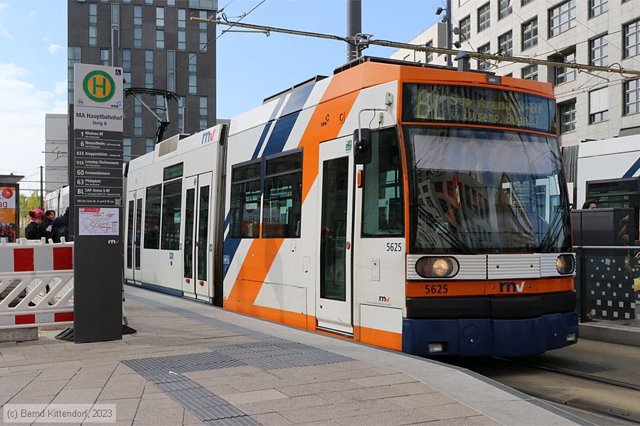 Straßenbahn Mannheim - 5625
/ Bild: rnv5625_bk2304190054.jpg